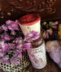 Honeysuckle and Jasmine Organic Wildflower Honey~ Solar Infused~ Wildflower Honey~ 1oz~ For Divination and Lovers~ Limited Offering - Moon Goddess Magick Apothecary