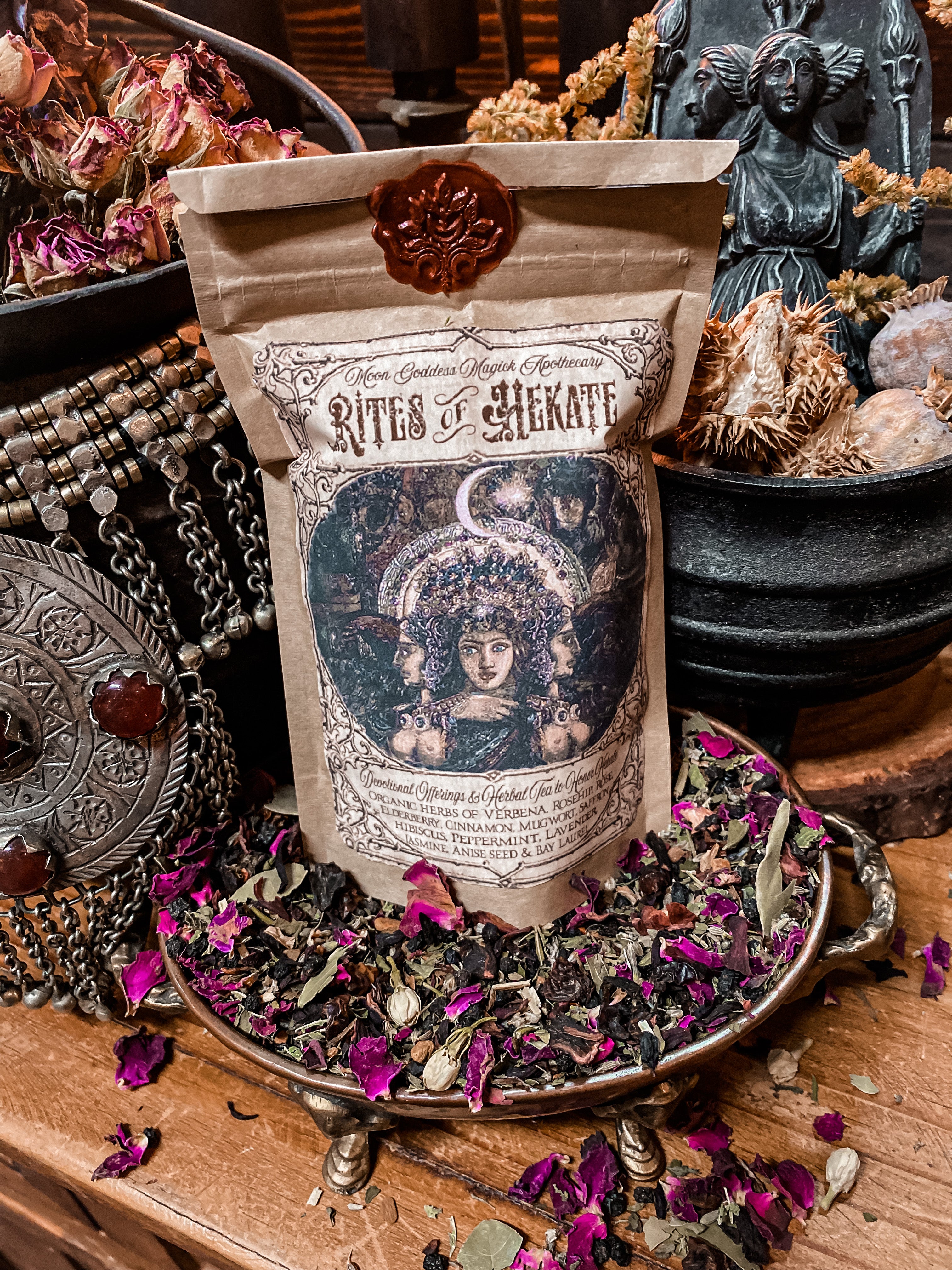 Hekate Tea ~ Devotional Offerings to Hekate ~ Herbal Tea ~ Hekate Offerings and Casting Herbs ~ 2OZ Loose Leaf Tea ~ Brews 9 Cups