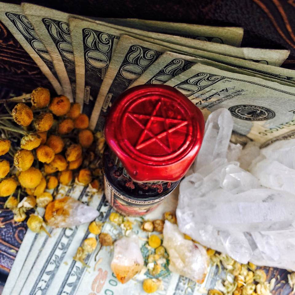Money Oil..Secret recipe ~ Prosperity Oil ~ Witchcraft ~ Pagan ~ Magick Oil ~ - Moon Goddess Magick Apothecary 